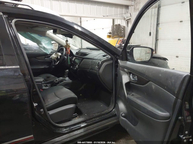 JN8AT2MV5KW386593 Nissan ROGUE SV