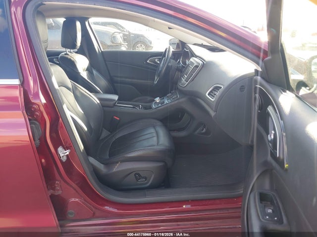 Chrysler 200 C 2015 1C3CCCEG5FN644363 Image 5