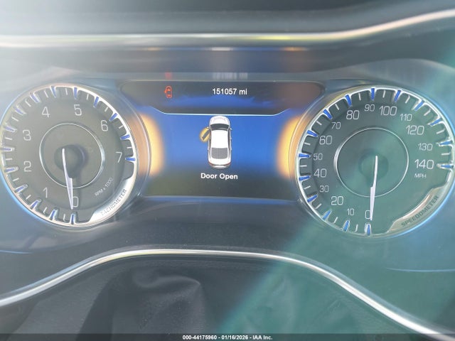 Chrysler 200 C 2015 1C3CCCEG5FN644363 Image 7