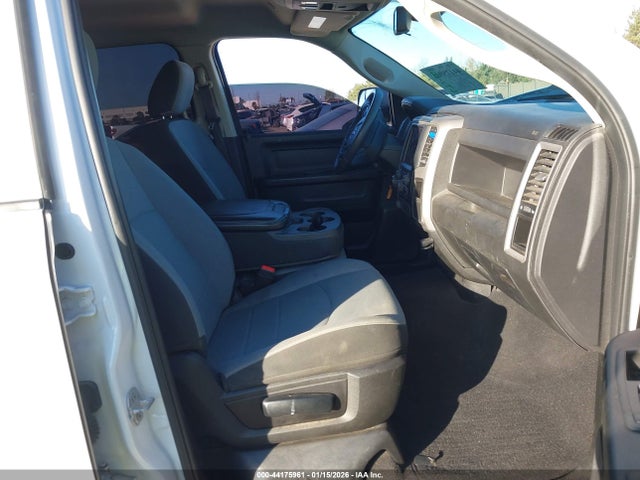 1C6RR6KG9MS549322 RAM 1500 Classic Tradesman 4x2 5&#039;7 Box