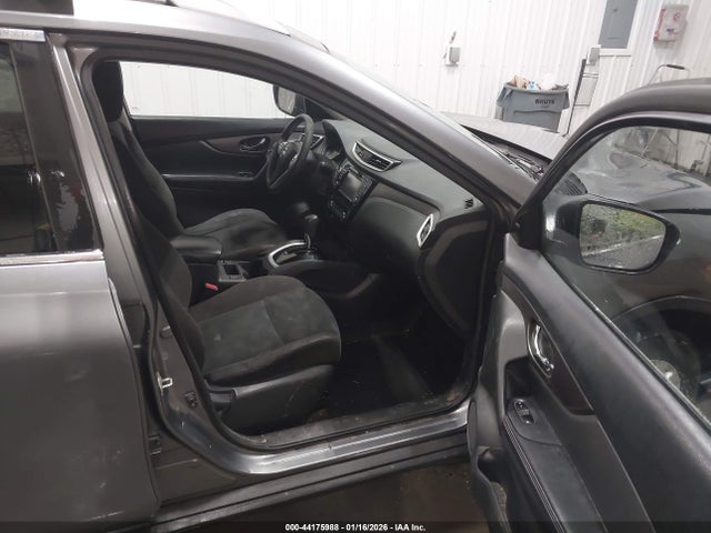 KNMAT2MV6FP577094 Nissan ROGUE SV