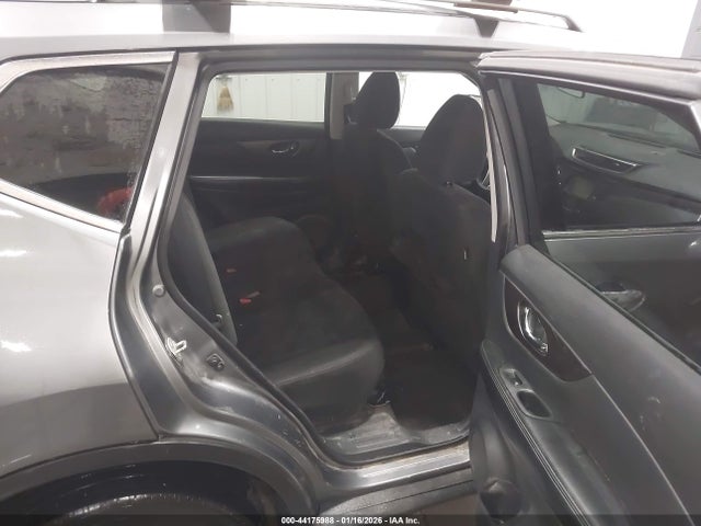 KNMAT2MV6FP577094 Nissan ROGUE SV