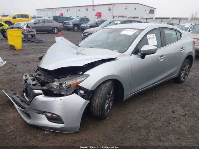 3MZBN1V38JM277042 Mazda Mazda3 Touring