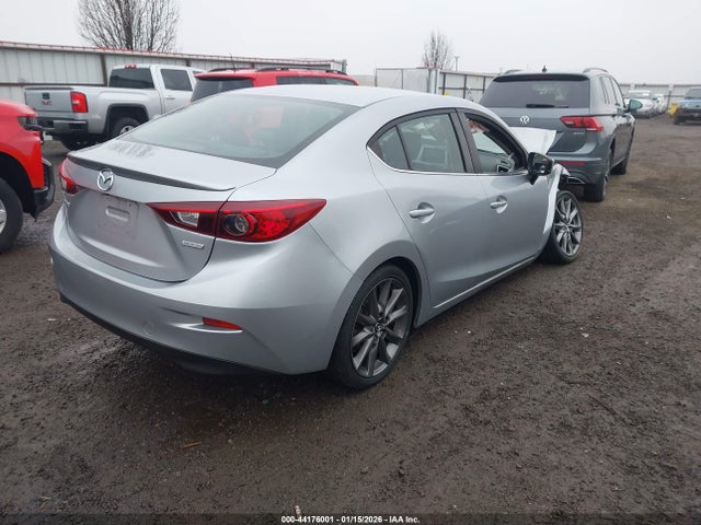3MZBN1V38JM277042 Mazda Mazda3 Touring