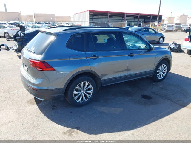 Volkswagen Tiguan 2.0t S 2019 3VV1B7AX7KM117675 Image 4