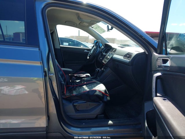 Volkswagen Tiguan 2.0t S 2019 3VV1B7AX7KM117675 Image 5