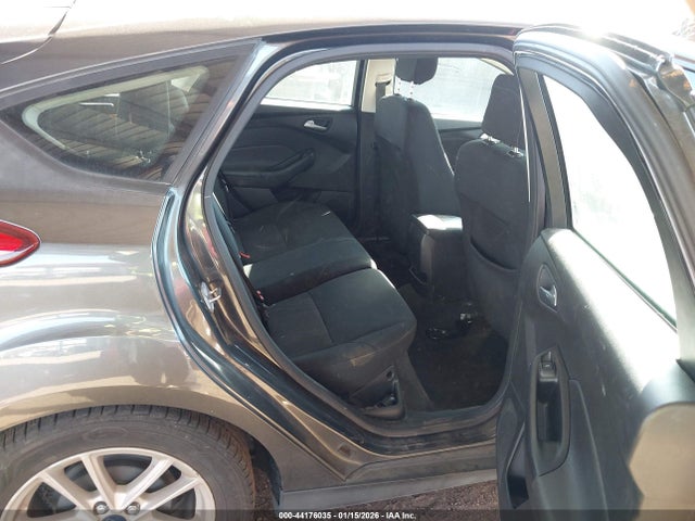 1FADP3K27JL284567 Ford FOCUS SE