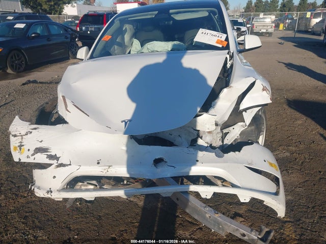 2022 TESLA MODEL Y 7SAYGDEE5NF487380 Photo 5