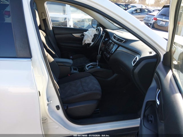 KNMAT2MT3GP720681 Nissan ROGUE SV