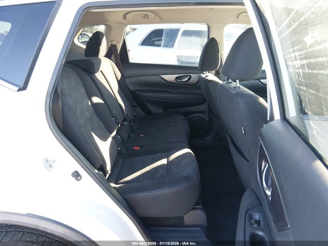 KNMAT2MT3GP720681 Nissan ROGUE SV