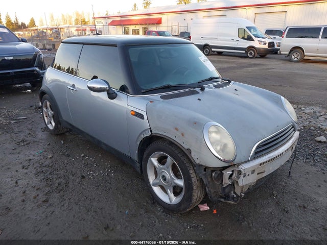 2006 MINI COOPER WMWRC33516TK94083