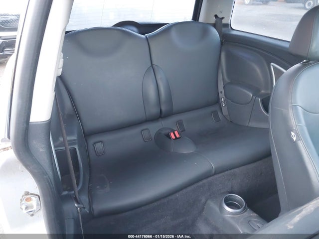 2006 MINI COOPER WMWRC33516TK94083 Photo 7