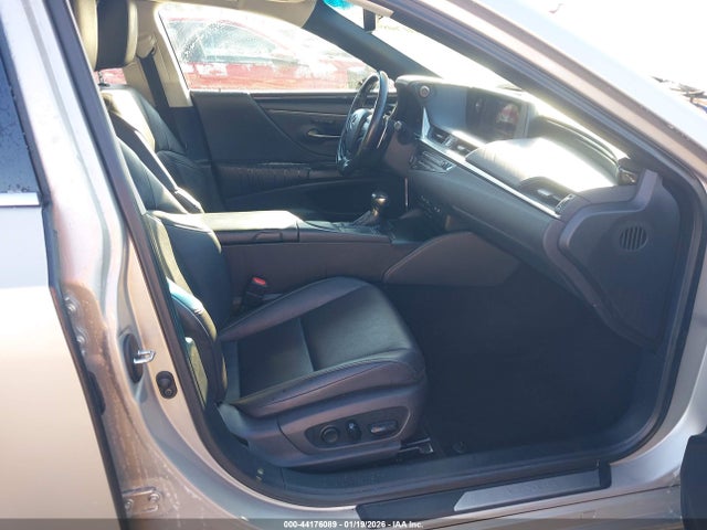 44176089 :رقم المزاد ، 58ADZ1B17LU066954 vin ، 2020 Lexus Es 350 مزاد بيع