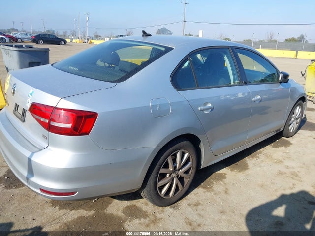 3VWD17AJ0FM285428 Volkswagen Jetta 1.8t Se