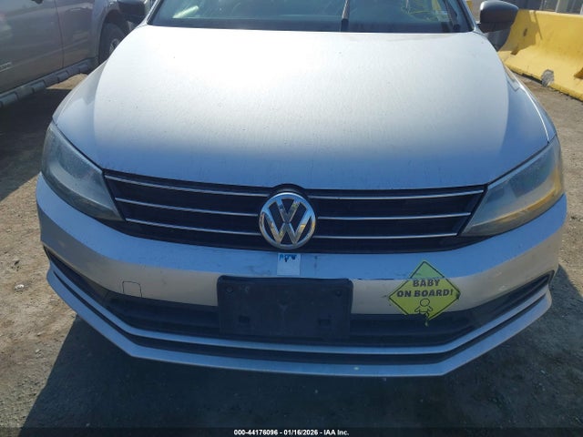 3VWD17AJ0FM285428 Volkswagen Jetta 1.8t Se