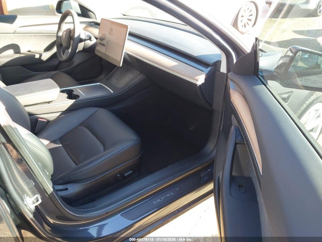 2021 TESLA MODEL 3 5YJ3E1EB8MF001239 Photo 4