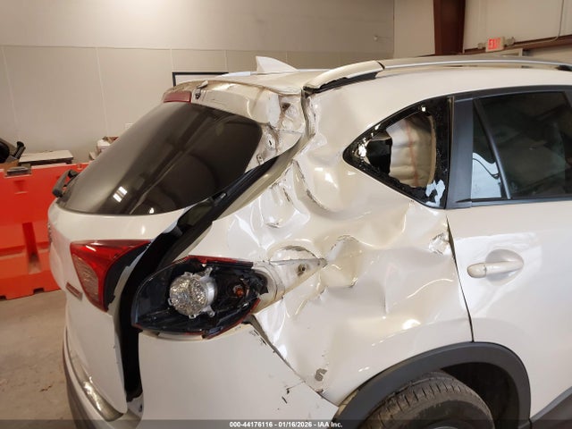 44176116 :رقم المزاد ، JM3KE2CY5G0678087 vin ، 2016 Mazda Cx-5 Touring مزاد بيع