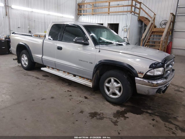 2000 DODGE DAKOTA 1B7GL22X7YS755741