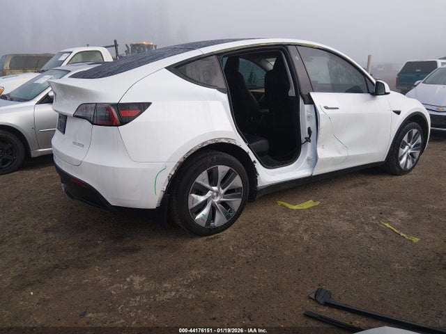 2023 TESLA MODEL Y 7SAYGDEE9PF898056 Photo 3