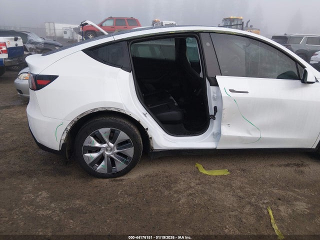 2023 TESLA MODEL Y 7SAYGDEE9PF898056 Photo 5