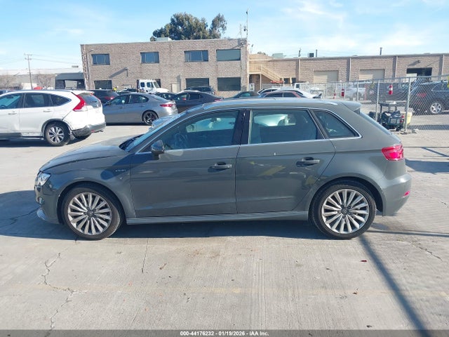 Audi A3 E-tron 1.4t Premium 2017 WAUTPBFF7HA135303 Image 14