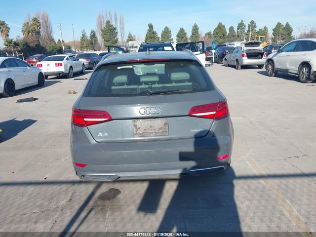 Audi A3 E-tron 1.4t Premium 2017 WAUTPBFF7HA135303 Image 16