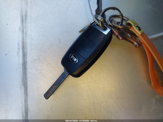 5XXGT4L32GG089324 KIA Optima Lx