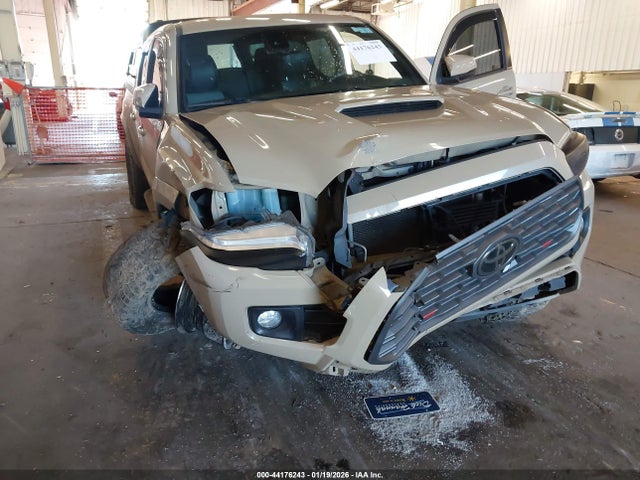 3TMDZ5BN0JM047301 Toyota Tacoma Trd Sport