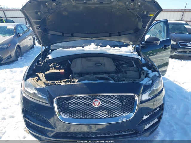 2017 JAGUAR F-PACE SADCK2BN1HA491037 Photo 9