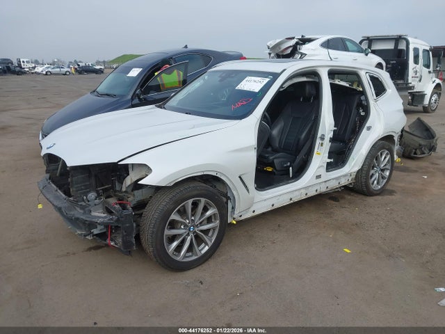5UXTR7C5XKLF23788 BMW X3 Sdrive30i