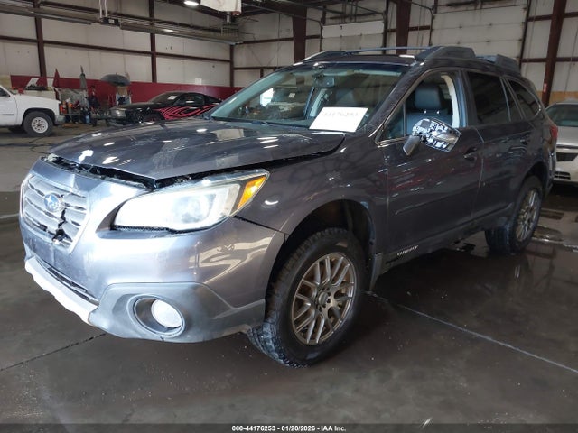 Subaru Outback 2.5i Limited 2015 4S4BSBLC7F3238077 Image 2