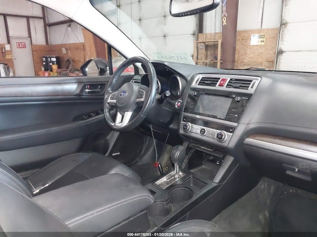Subaru Outback 2.5i Limited 2015 4S4BSBLC7F3238077 Image 5