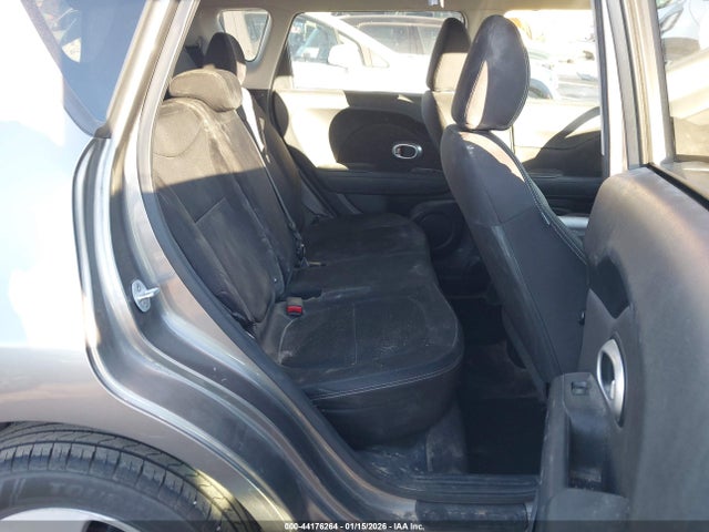 KNDJN2A25G7273132 KIA Soul