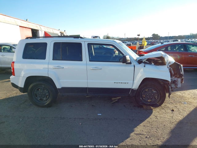 1C4NJPBA7HD118746 Jeep Patriot Sport Fwd