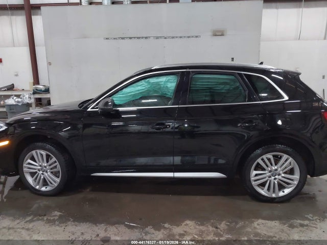 WA1BNAFY3J2098972 Audi Q5 2.0t Premium/2.0t Tech Premium