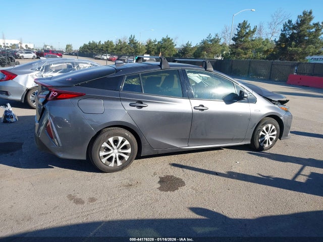 JTDKARFP2L3125647 Toyota Prius Prime Xle