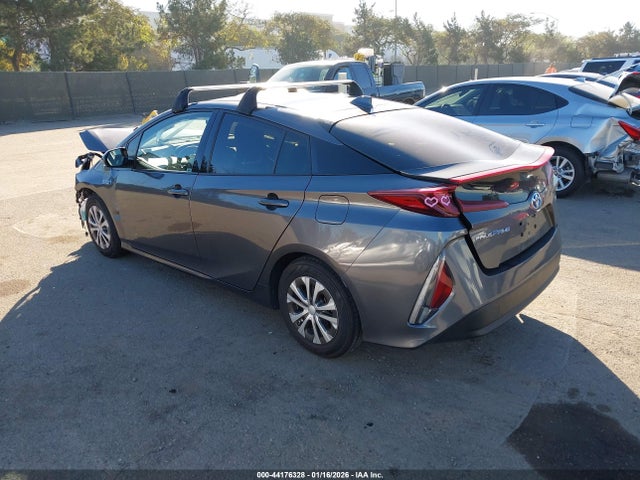 2020 TOYOTA PRIUS PRIME JTDKARFP2L3125647 Photo 2