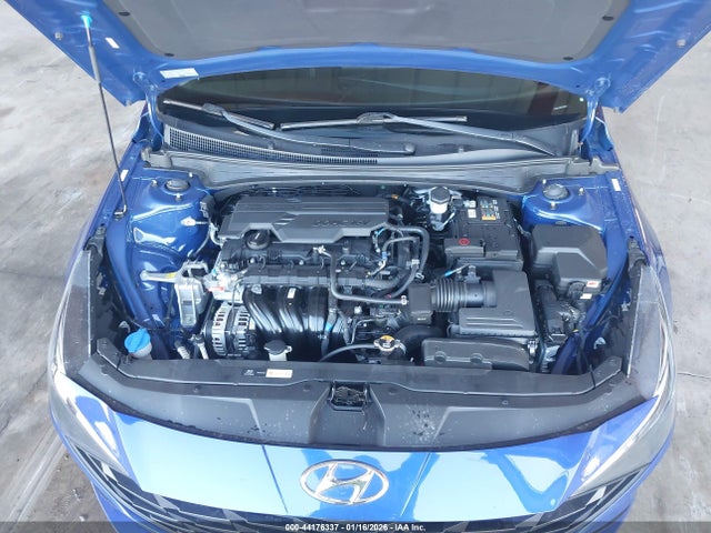 KMHLL4AG1PU573981 Hyundai ELANTRA SE