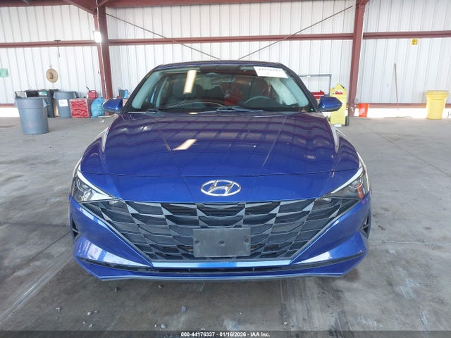 KMHLL4AG1PU573981 Hyundai ELANTRA SE