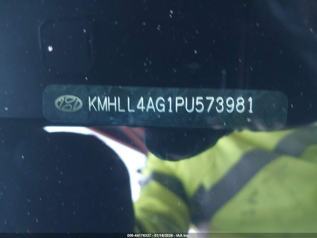 KMHLL4AG1PU573981 Hyundai ELANTRA SE