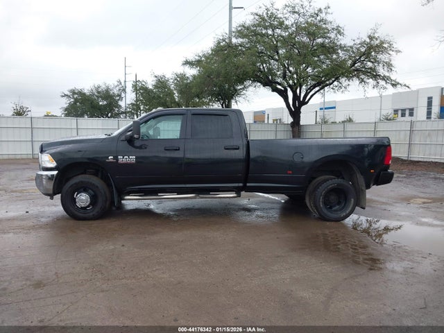 44176342 :رقم المزاد ، 3C63RRGL5JG238955 vin ، 2018 Ram 3500 Tradesman  4x4 8' Box مزاد بيع
