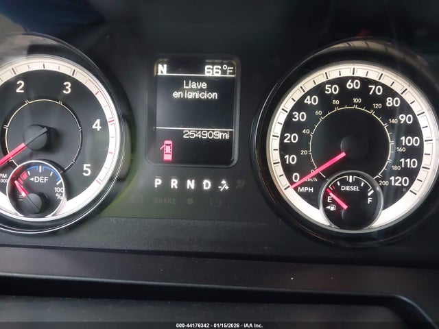 44176342 :رقم المزاد ، 3C63RRGL5JG238955 vin ، 2018 Ram 3500 Tradesman  4x4 8' Box مزاد بيع