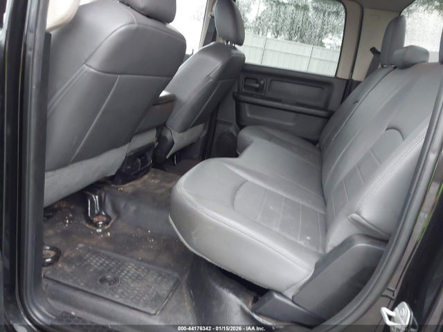 44176342 :رقم المزاد ، 3C63RRGL5JG238955 vin ، 2018 Ram 3500 Tradesman  4x4 8' Box مزاد بيع