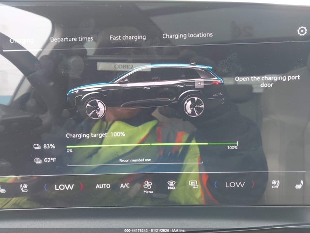 44176343 :رقم المزاد ، WA124BGF7SA017999 vin ، 2025 Audi Q6 E-tron Premium Plus Quattro مزاد بيع