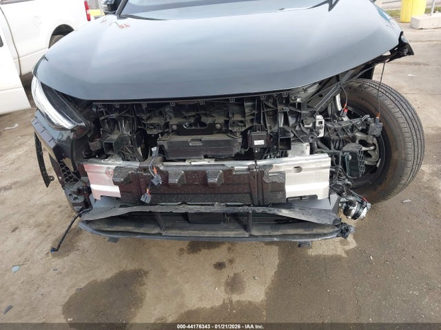44176343 :رقم المزاد ، WA124BGF7SA017999 vin ، 2025 Audi Q6 E-tron Premium Plus Quattro مزاد بيع