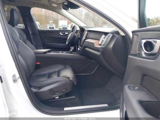 2020 VOLVO XC60 YV4102RL2L1420996 Photo 4