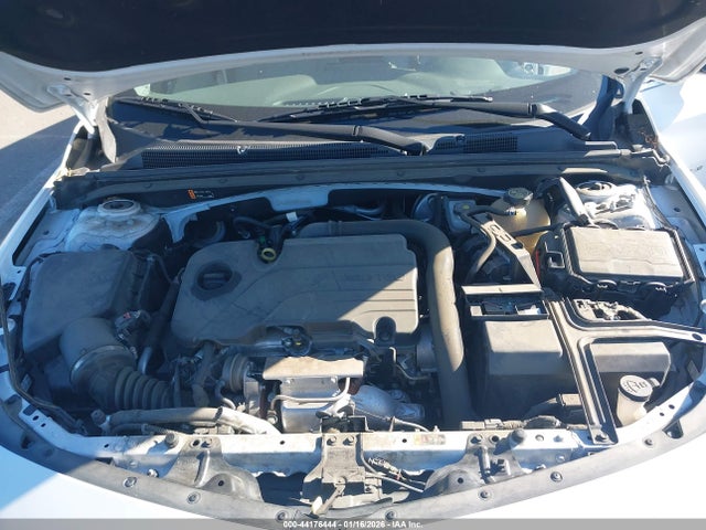 1G1ZD5ST8NF108766 Chevrolet Malibu Fwd Lt
