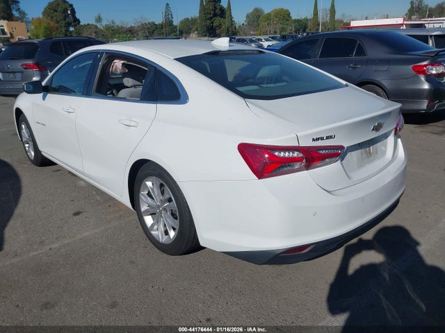 1G1ZD5ST8NF108766 Chevrolet Malibu Fwd Lt