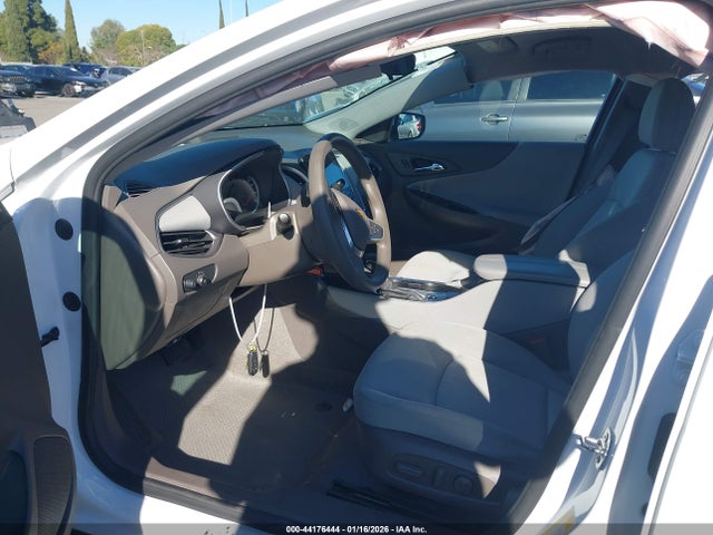 1G1ZD5ST8NF108766 Chevrolet Malibu Fwd Lt