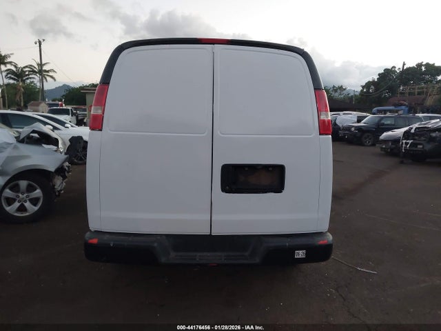 1GCWGAF1XJ1339940 Chevrolet Express 2500 Work Van